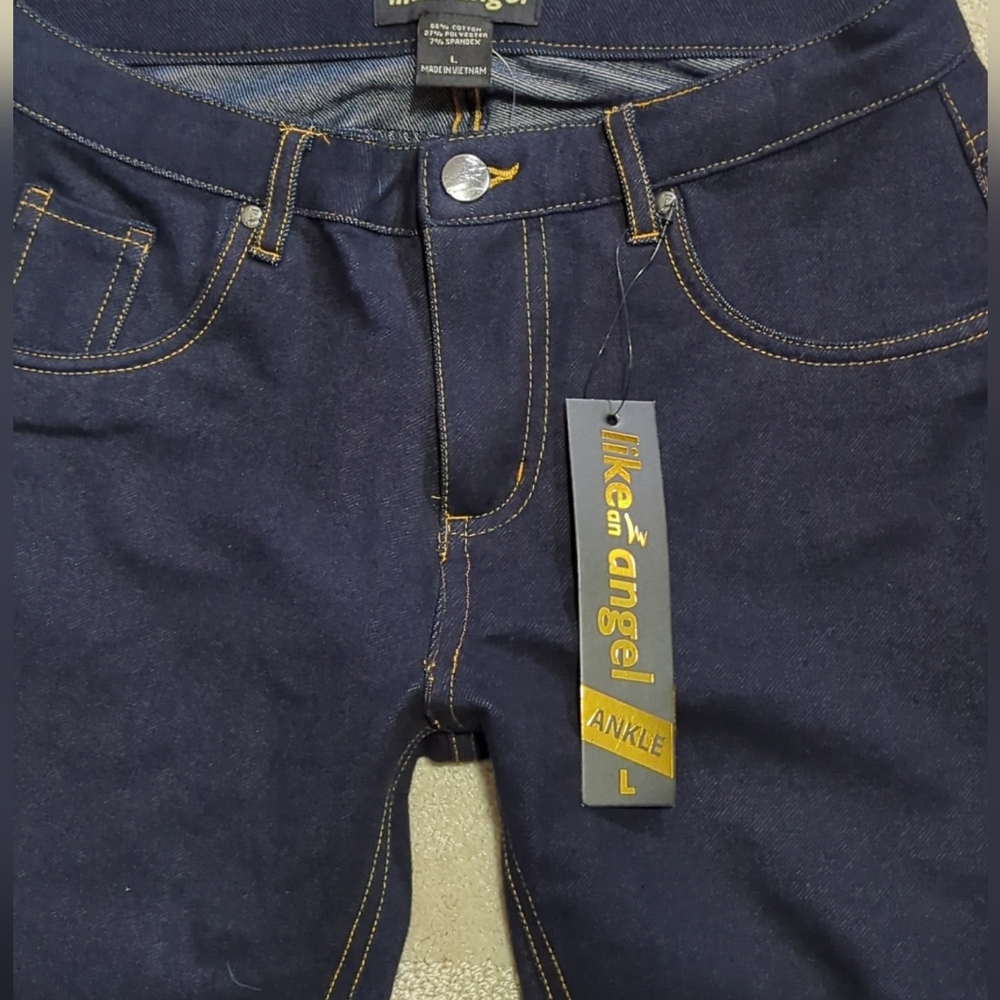 XXSOLDXX Dark Blue Ankle Cropped Jeans with Cuffed Hem and Slim Fit NWT - Picture 10 of 15
